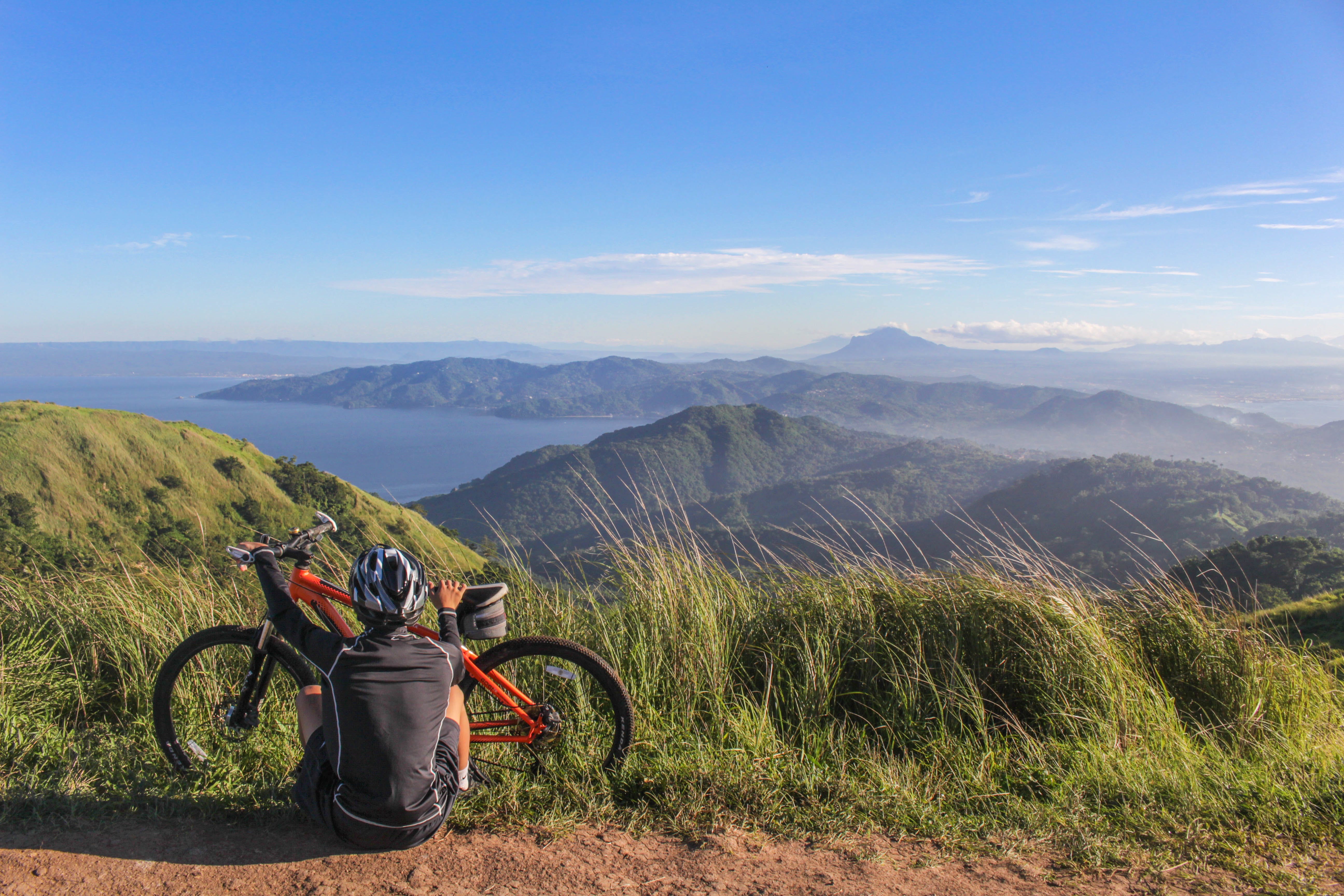 Tận hưởng khung cảnh thiên nhiên với trail mountain riding